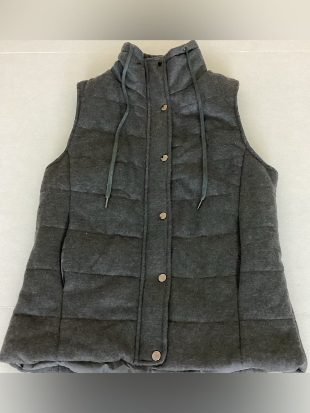 Unbranded Dark Charcoal Gray Puffer Vest Woman’s Medium